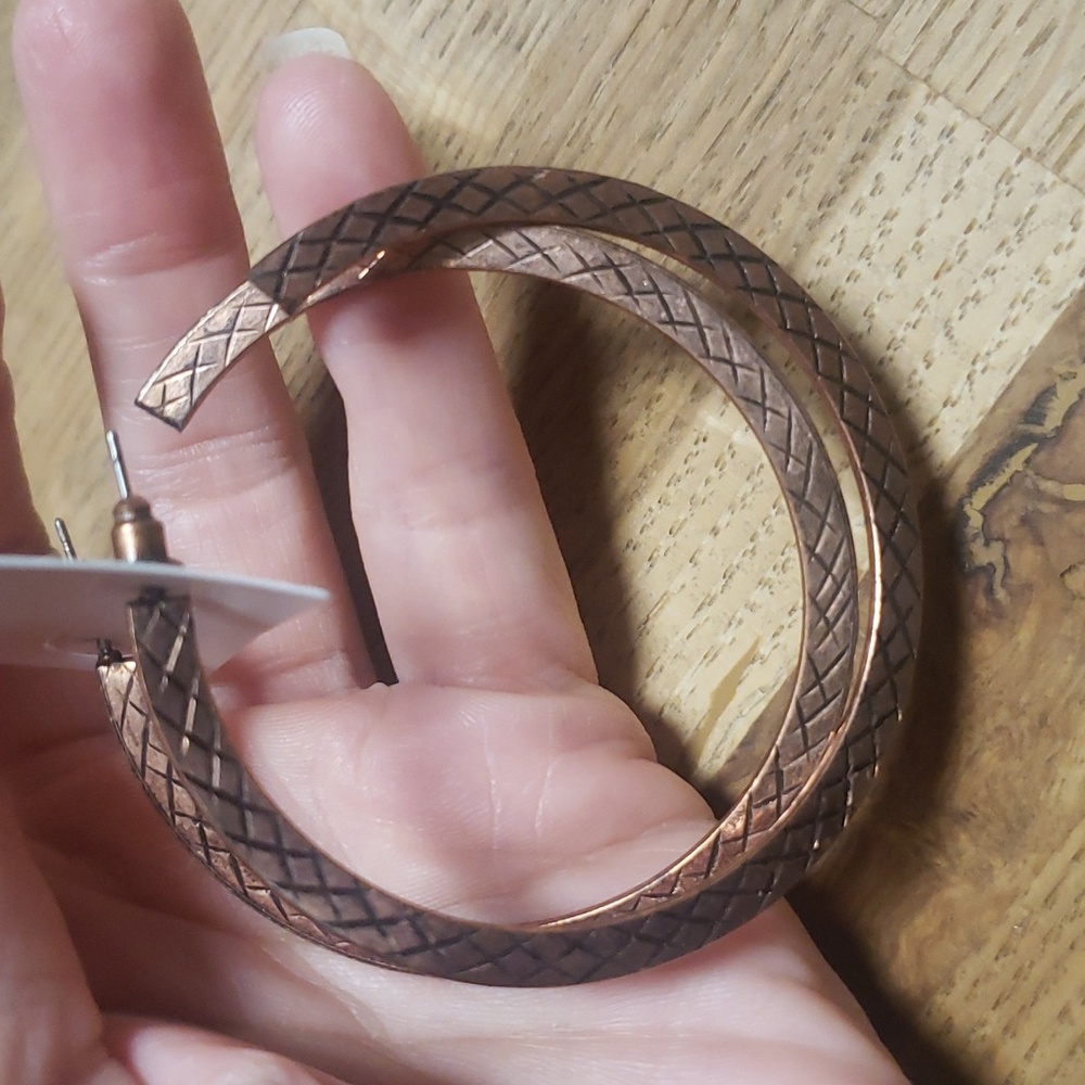 Copper hoop earrings - Picture 2 of 2